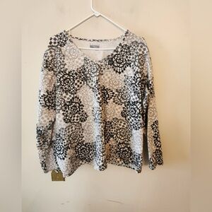 Basic edition black and white geometric pattern long sleeve blouse size 2x